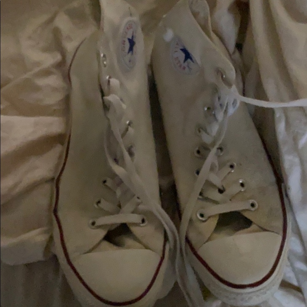 COPY - Converse hightops size 9